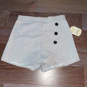 Altar’d state black and white skort, size M, new with tags